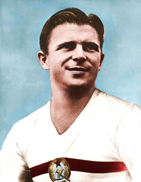 Capitaine hongrois auteur de 4 buts dans ce Mondial, il s'agit de ?