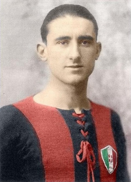 En 1934, il devient le premier buteur italien d'un Mondial, c'est :