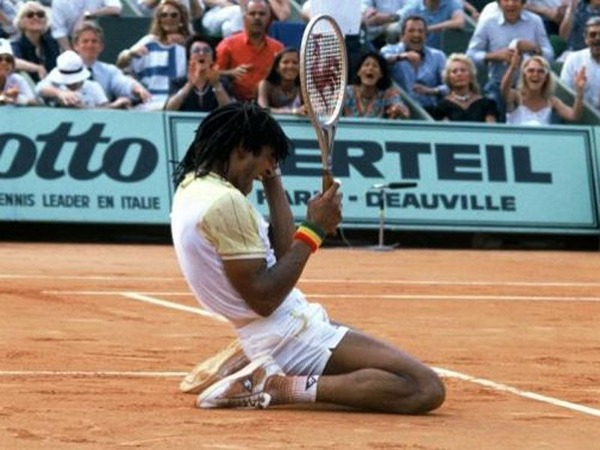 Qui remporte Roland Garros en 1983 ?
