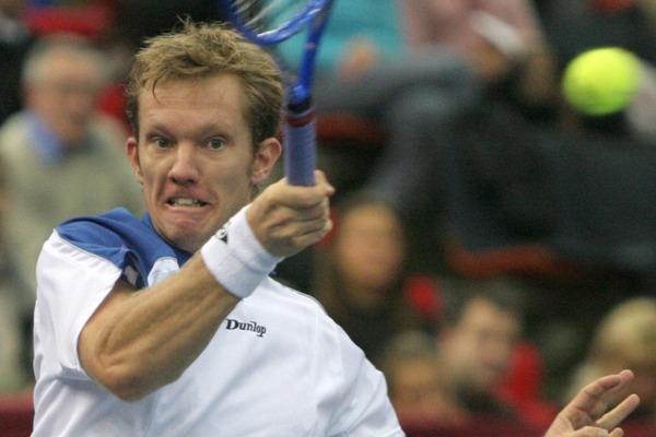 En 2002 il a gagné l'Open d'Australie et 9 autres tournois de moindre envergure ?