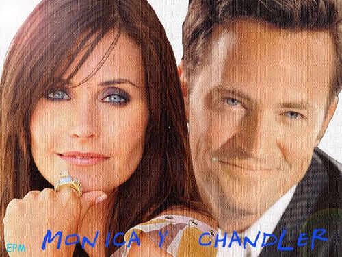 Dans quelle saison Monica commence une relation amoureuse avec Chandler ?