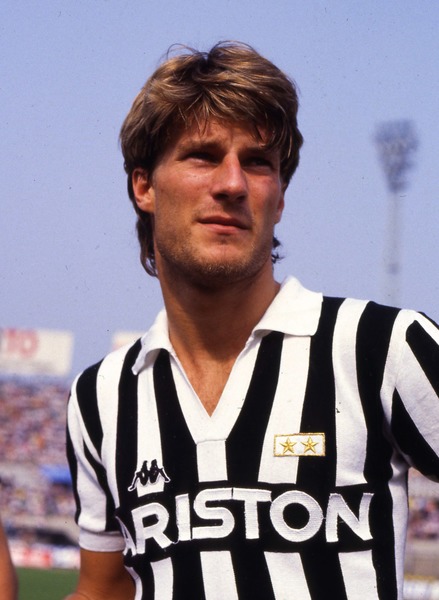 Quand il rejoint la Juve en 1983, quel club Michael Laudrup vient-il de quitter ?