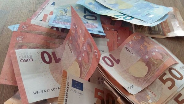 Lequel n'est pas un synonyme d"argent" ?