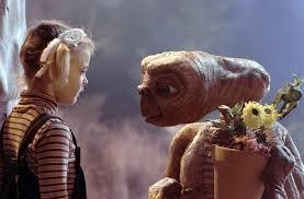 Quelle actrice a fait ses débuts dans le film "E.T., l'extra-terrestre" (1982) ?