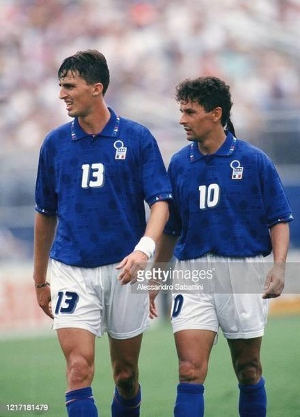 Dino Baggio est le frère de Roberto Baggio.