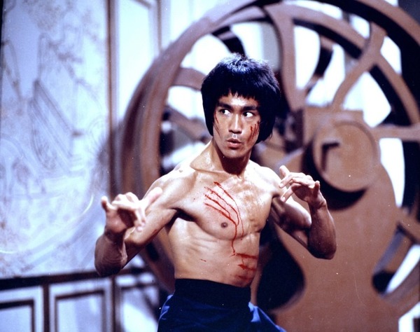 Lequel n'est pas un titre de film avec Bruce Lee ?