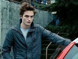 Comment se nomme le célèbre vampire faisant partie du triangle amoureux avec Bella dans Twilight ?