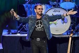 De quel instrument jouait Ringo Starr, un des deux Beatles encore vivant ?