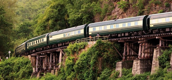 L’Eastern & Oriental Express relie Bangkok à…