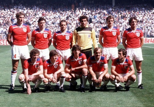 Quel pays termina à la quatrième place de la coupe du monde 1982 .