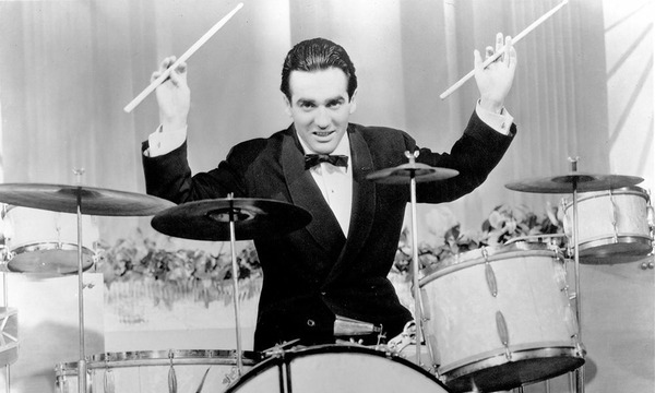 Célèbre batteur de Jazz né à Chicago en 1909, c'est ?