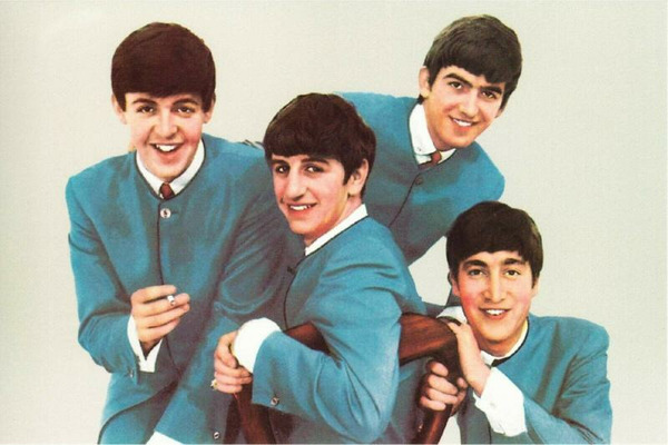 Avec "Love me Do", ils connaissent leur premier succès. Qui sont ces 4 garçons dans le vent ?