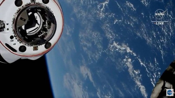 Quel est le nom de la capsule développée par SpaceX et prise par Thomas Pesquet et 3 autres astronautes pour rejoindre l'ISS en avril 2021 ?