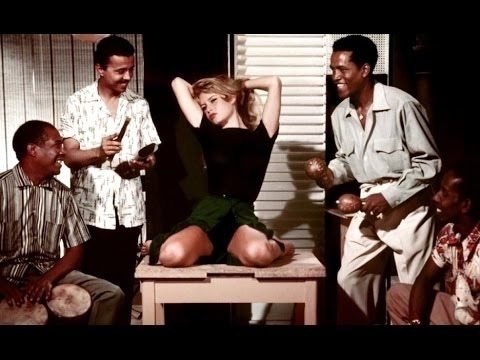 Quel est le prénom de Brigitte Bardot dans le film "Et Dieu… créa la femme" , qui la propulsa au rang de sex-symbol ?