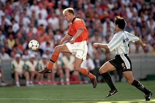 A quel stade de la compétition, les Hollandais éliminent-ils l'Argentine lors du Mondial 98 ?
