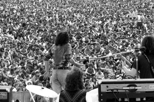 Qui a été l'artiste le mieux payé lors du festival de Woodstock ?