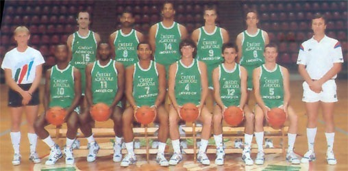 1988 : Quelle cette équipe qui remporte le Championnat de France de Basket-Ball ?