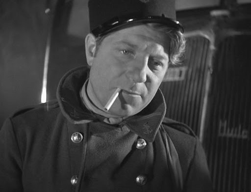 Dans "Le Quai des brumes" à quelle actrice Jean Gabin dit-il le fameux "T'as d'beaux yeux tu sais" ?