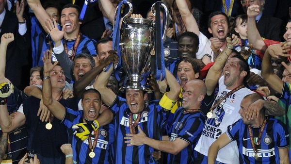 En 2010 l'Inter remporte sa 3e LDC. Qui est le double buteur lors de la finale contre le Bayern Munich ?