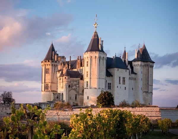 Quel château a été classé au Patrimoine mondial de l'humanité en 2000 ?