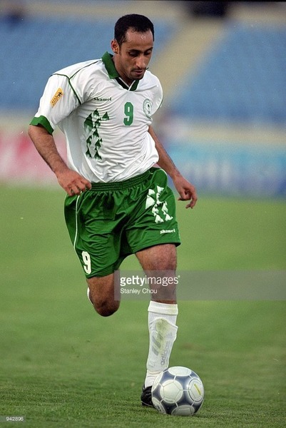 Une des légendes du football saoudien avec plus de 40 buts en 160 caps, il fut le premier saoudien à joué en Angleterre ?