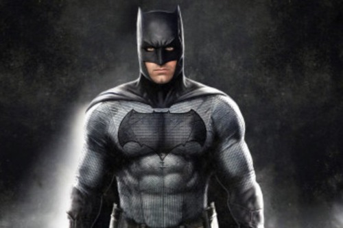 Qual vilão quebra a coluna de Batman no filme Batman o cavaleiro da trevas resurge ?