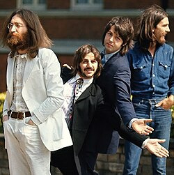 Quel ancien membre des Beatles a épousé une James Bond Girl (Barbara Bach) ?