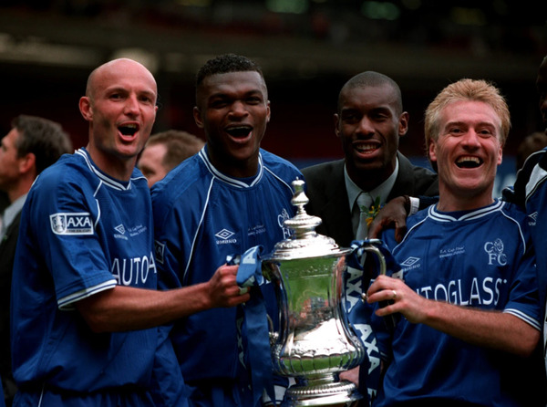 Lequel de ces français a été le premier à porter les couleurs de Chelsea ?