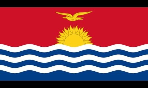 ____ vole au-dessus du soleil sur le drapeau du Kiribati
