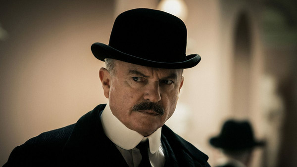 Dans quelle série peut-on voir l'inspecteur Chester Campbell ?