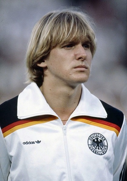 "L'ange blond", footballeur allemand qui est passé aussi par l'Atlético Madrid ?