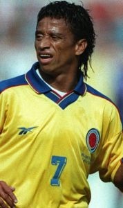 Question Bonus : Lors de ce Mondial, le colombien Antony de Ávila était le joueur.......