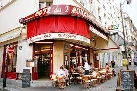 Comment s'appelle le café dans lequel travaille Amélie Poulain ?