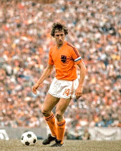 Ce Mondial est le premier et le dernier auquel Johan Cruyff a participé.
