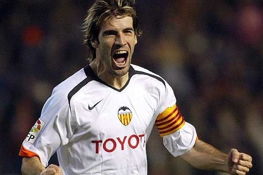 Longtemps le capitaine du grand Valencia CF, le milieu de terrain...?