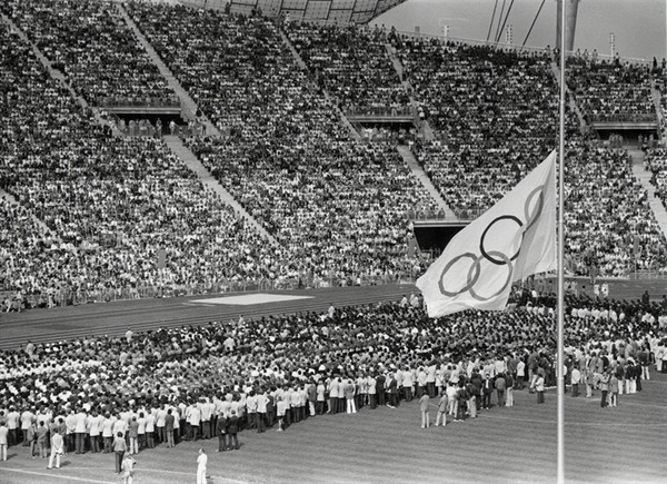 Prise d'otages aux Jeux olympiques de ... a eu lieu le 5 septembre 1972.