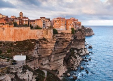 Quel est le chef-lieu de la Corse ?