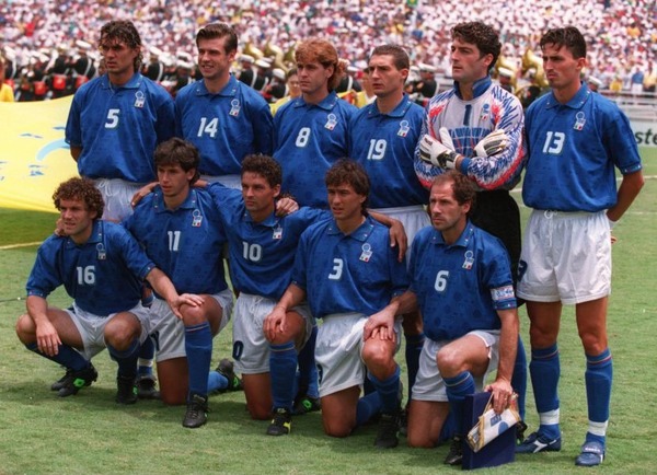 Quel est le célèbre surnom de la sélection italienne de Football ?