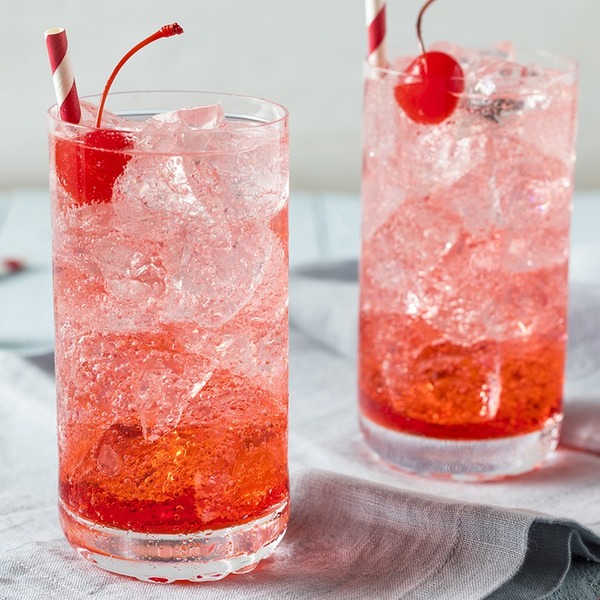 Quel pourcentage d'alcool retrouve-t-on dans le cocktail appelé Shirley Temple ?