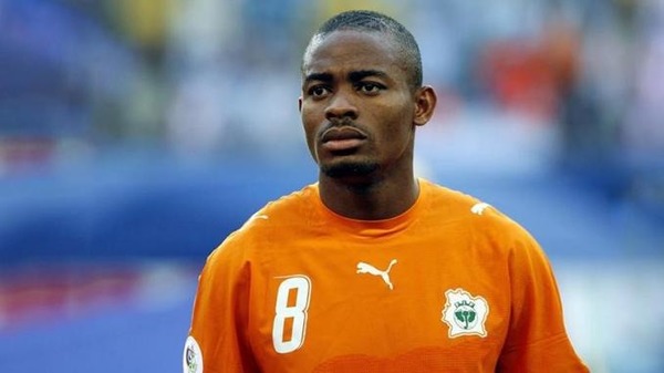 Bonaventure Kalou ancien milieu du PSG dans les années 2000 a débuté dans quel club néerlandais comme son frère Salomon ?