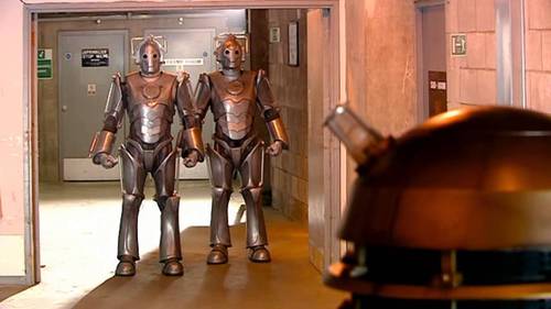 Va-t-on avoir un combat Torchwood/cybermens vs Daleks ?