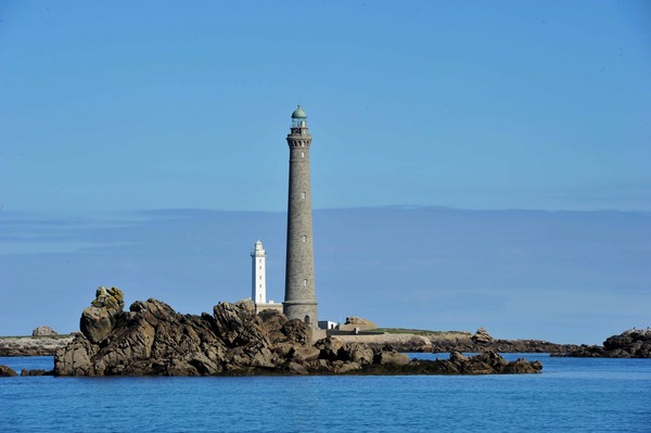 C'est le plus haut phare d'Europe avec ses 82,5 mètres, et le plus haut au monde en pierre de taille.