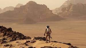 Quel acteur se retrouve seul sur Mars en 2015 ?