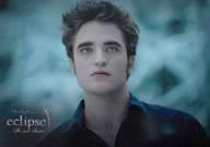 De quelle couleur étaient les yeux d'Edward lorsqu'il était humain ?