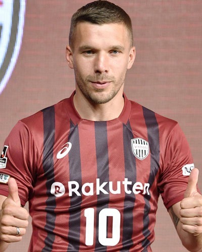 D'origine polonaise, Lukas Podolski joue dans quel club japonais ?