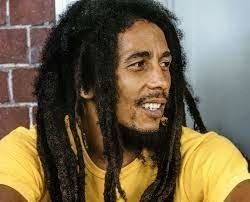 Bob Marley "Le papa du reggae", légende de son pays à l'instar d'Usain Bolt.