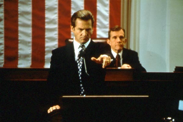 Jeff Bridges dans le rôle du président Jackson Evans (fictif) dans le film ?
