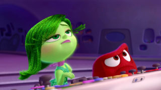 Si le personnage nommé "Colère" est rouge dans le film " Vice-Versa " quel nom porte la fillette de couleur verte  ?