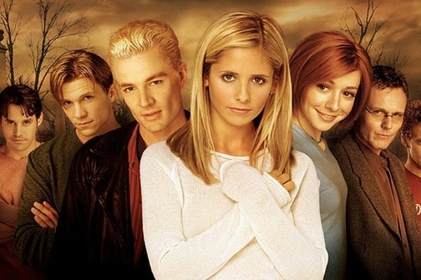 Dans Buffy contre les vampires, un épisode est nommé Hush.