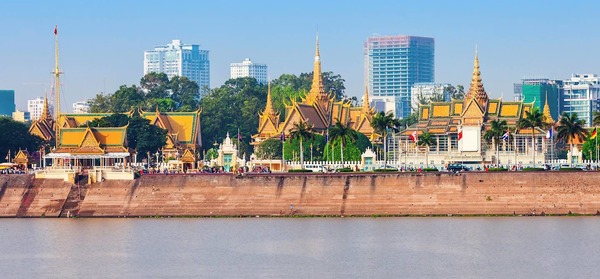 Où se situe Phnom Penh ?